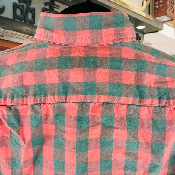 J. Crew Faded Buffalo Check Button Down Shirt - Size M - Classic Style - Picture 5 of 10